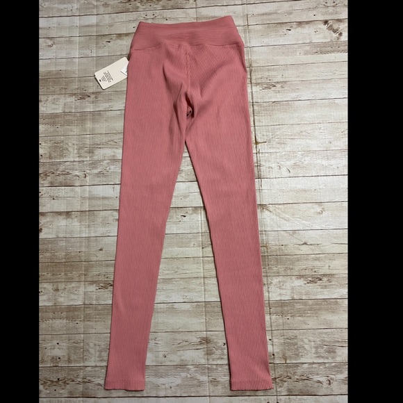 Year of ours ribbed sports bra and leggings - Picture 3 of 8